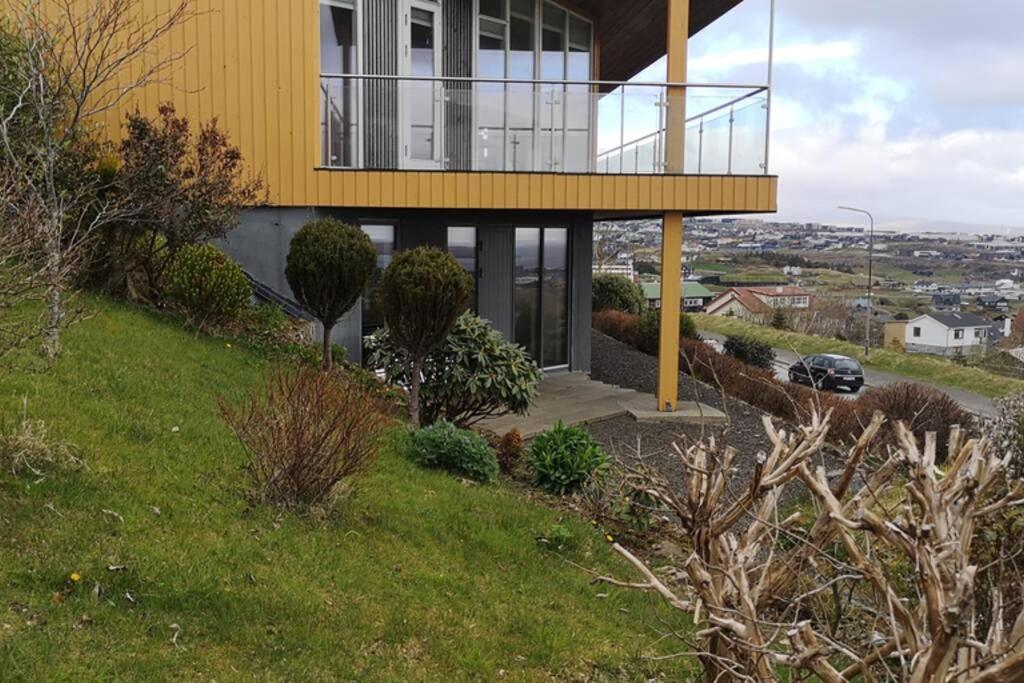Large Apartment With Fabulous View Of Tórshavn Exterior foto