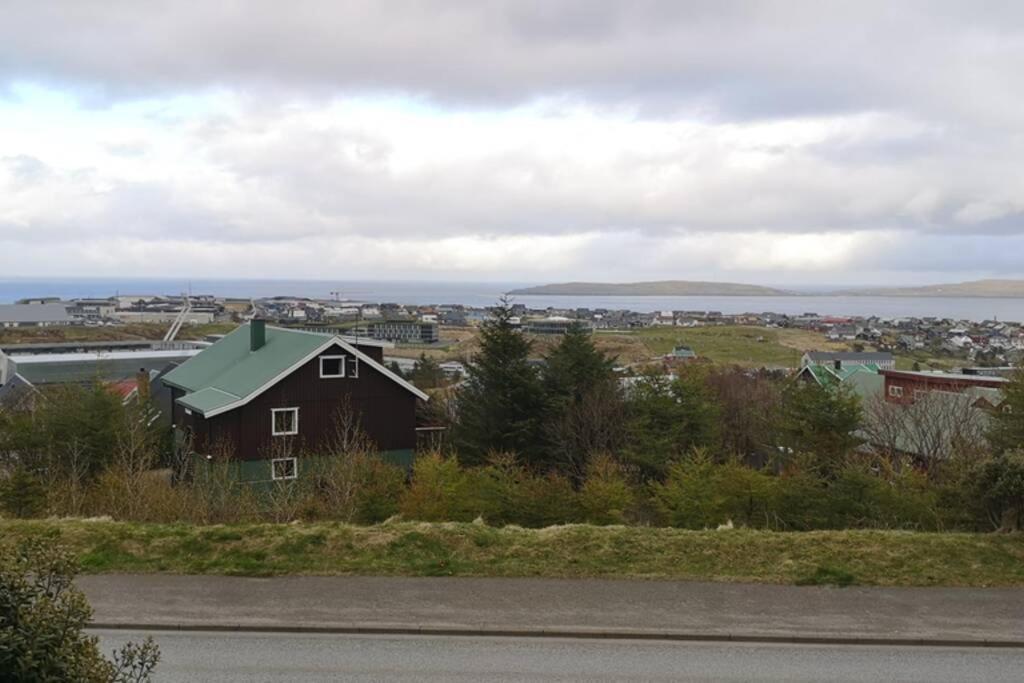 Large Apartment With Fabulous View Of Tórshavn Exterior foto